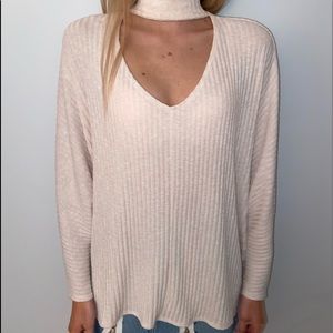 Urban Outfitters Cream Sweater (size xs)